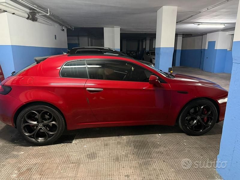 Käytetty Alfa Romeo Brera 200 HP (147 kW) 2009 Punainen Coupe - kaksiovinen
