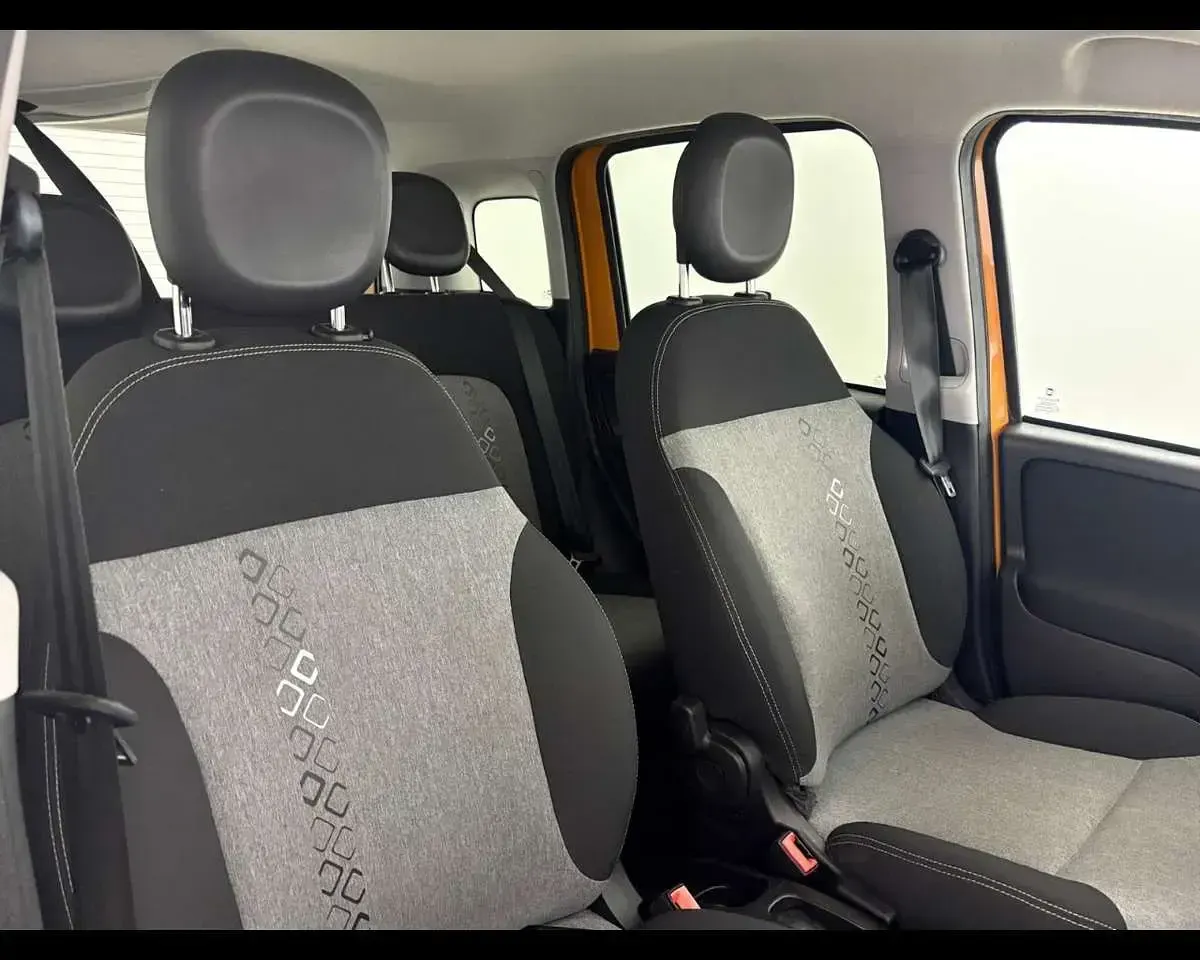 Usata Fiat Panda Lounge 95 CV (69 kW) 2016 Arancione Utilitaria