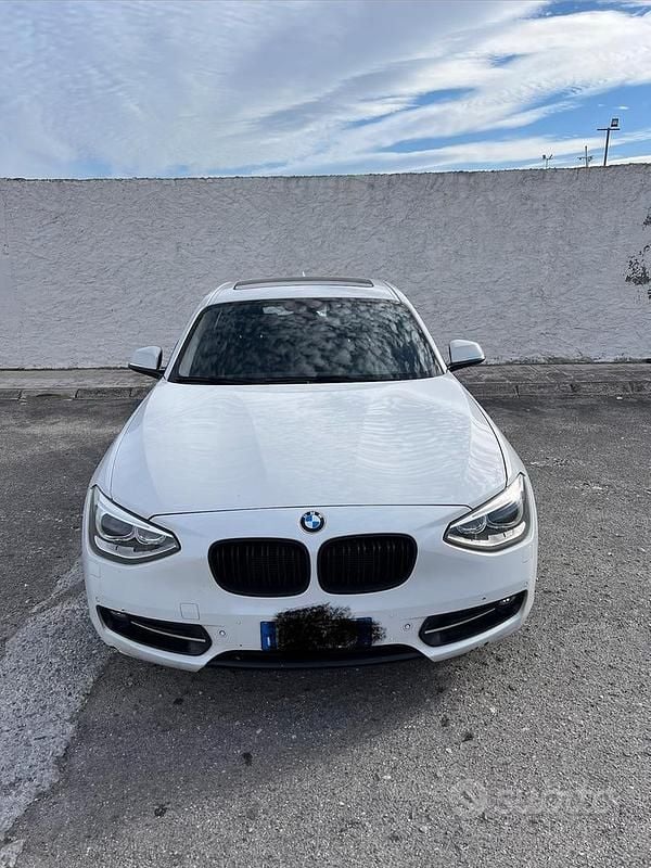Usata BMW 118 Sport Line 194 CV (142 kW) 2015 Bianco Utilitaria