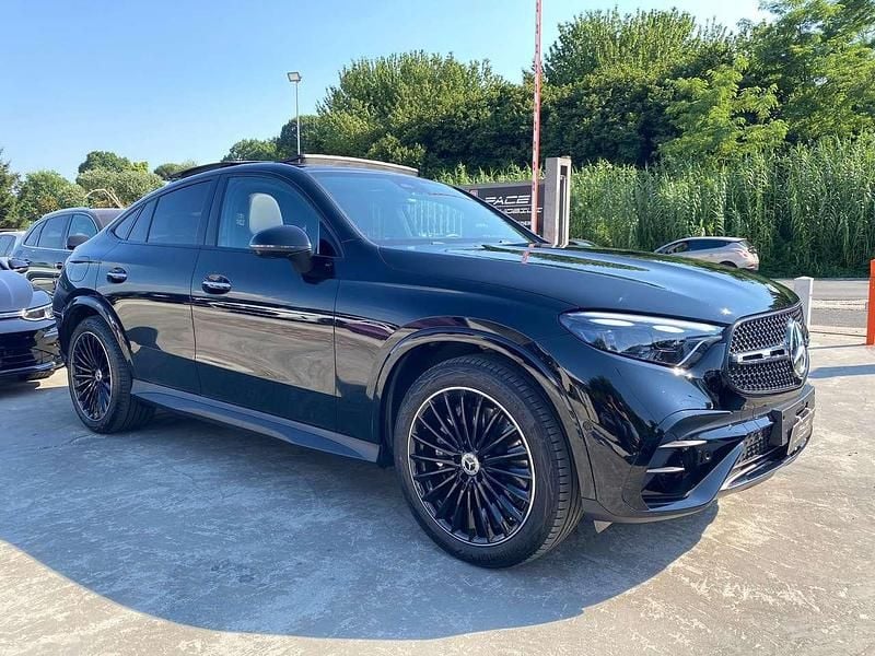 Usata Mercedes GLC300 Premium 269 CV (197 kW) 2023 Nero SUV