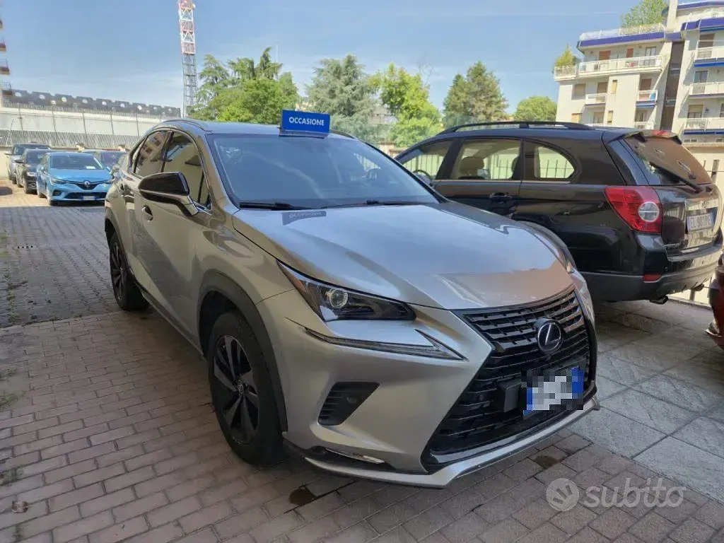 Usata Lexus NX300h 155 CV (114 kW) 2021 Grigio SUV