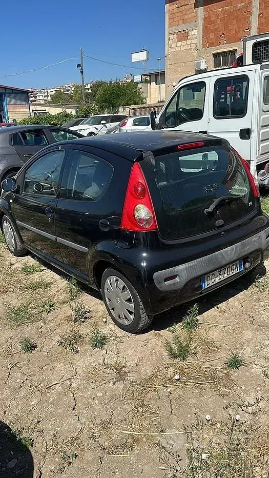 Usata Peugeot 107 75 CV (55 kW) 2008 Nero Utilitaria