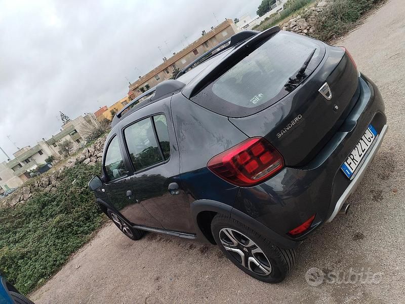 Usata Dacia Sandero 90 CV (66 kW) 2018 Grigio Monovolume