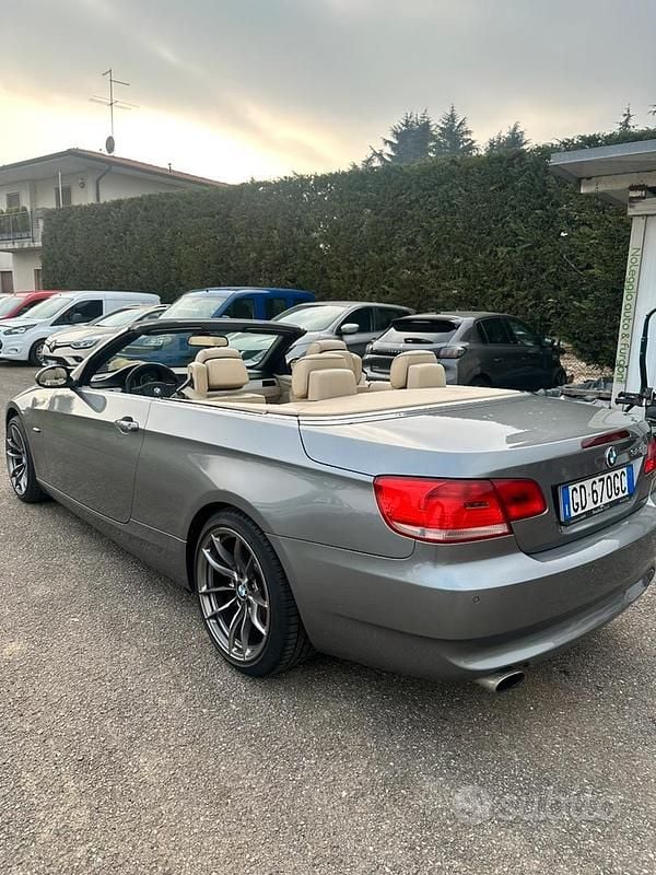 Usata BMW 320 Cabriolet M Sport 184 CV (135 kW) 2010 Grigio Cabrio