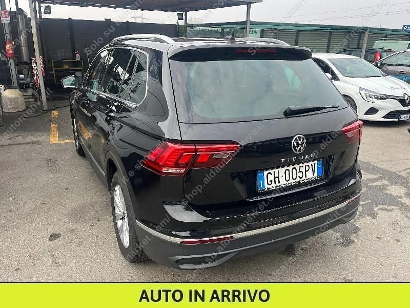 Usata VW Tiguan Life 149 CV (109 kW) 2021 Nero SUV