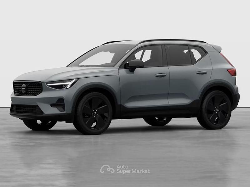 Grigio Nuova 2025 Volvo XC40 Plus SUV | 39.990 € (Buon prezzo) - Immagine 1/1