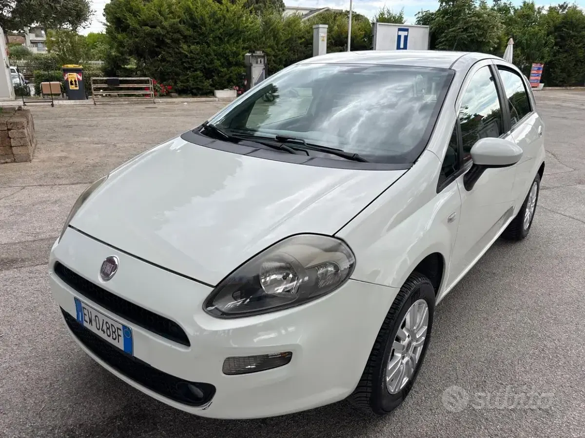 Occasion Fiat Punto Lounge 70 ch (51 kW) 2014 Blanc Citadine