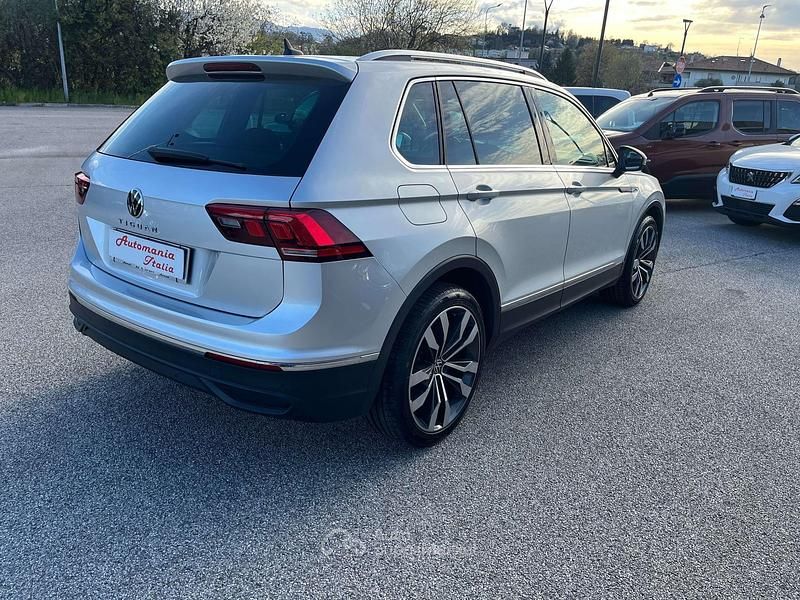 Usata VW Tiguan Life 150 CV (110 kW) 2021 Argento SUV