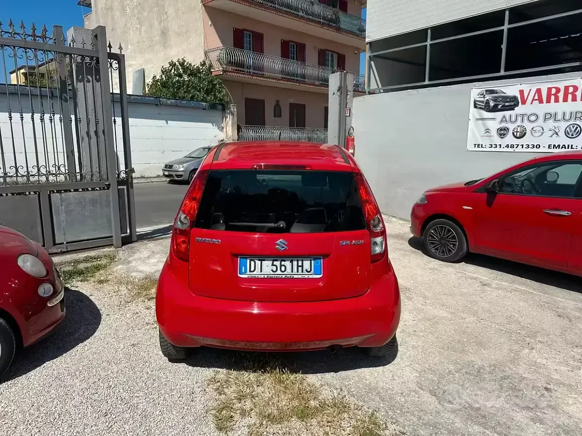 Usata Suzuki Splash 86 CV (63 kW) 2010 Rosso Utilitaria