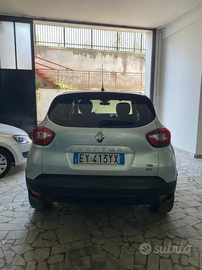 Usata Renault Captur 90 CV (66 kW) 2015 Grigio SUV