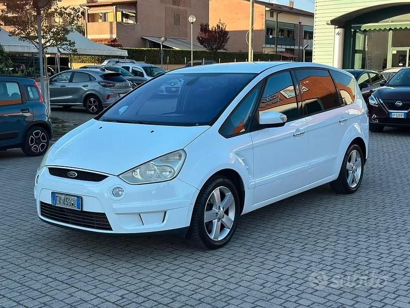 Usata Ford S-MAX S 2010 Bianco Monovolume