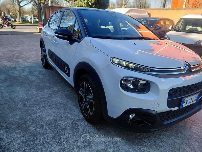 Usata Citroën C3 PureTech 83 CV (61 kW) 2019 Bianca tetto nero Utilitaria