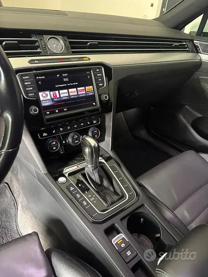 Usata VW Passat R-line 190 CV (139 kW) 2015 Bianco Station wagon