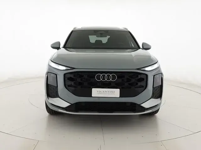 Nuova Audi Q3 S-Line 150 CV (110 kW) 2025 Grigio freccia perla SUV