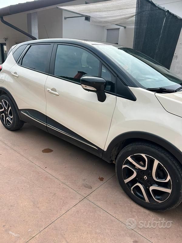 Usata Renault Captur 90 CV (66 kW) 2014 SUV