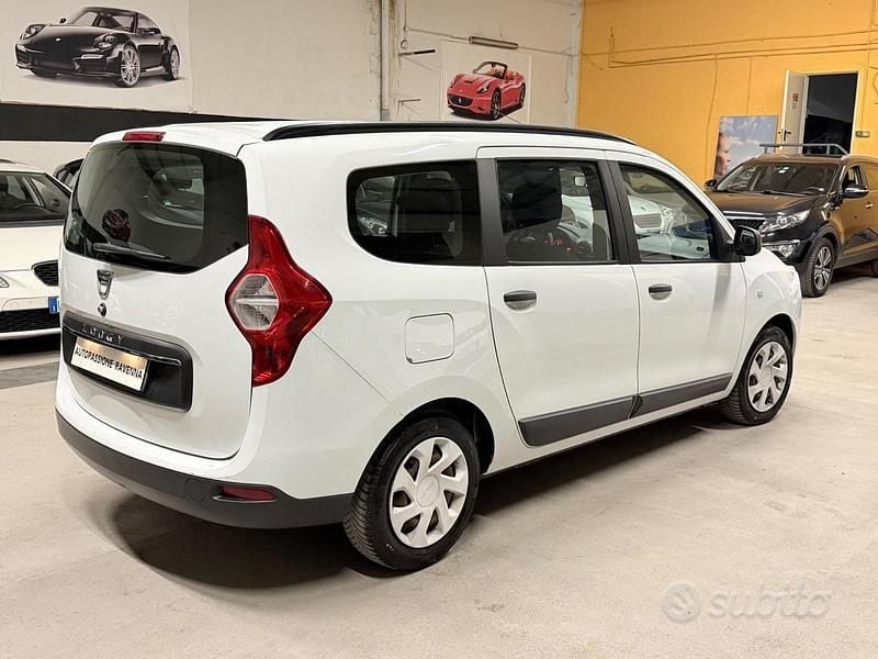 Usata Dacia Lodgy Lauréate 90 CV (66 kW) 2017 Bianco Monovolume
