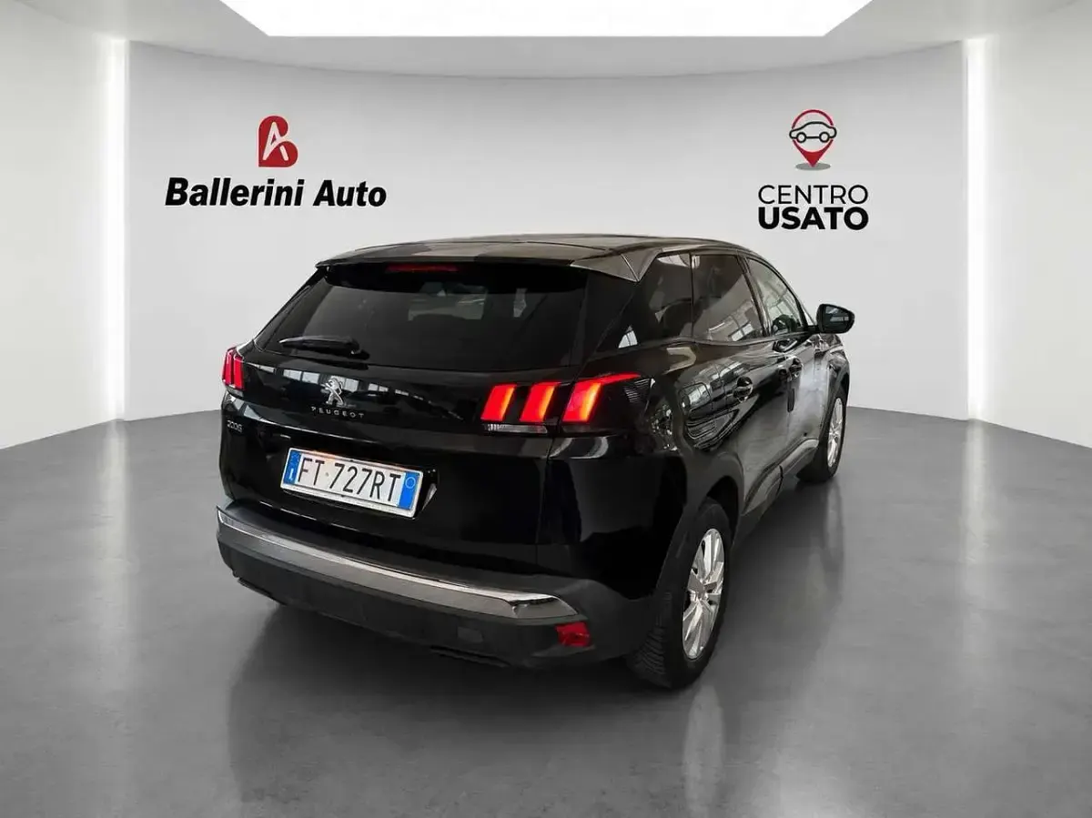 Usata Peugeot 3008 Business-Line 131 CV (96 kW) 2019 Nero SUV