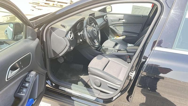 Usata Mercedes GLA180 Business 109 CV (80 kW) 2016 SUV