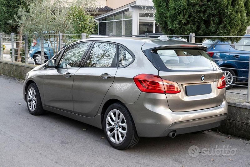 Usata BMW 218 2015 Grigio Monovolume