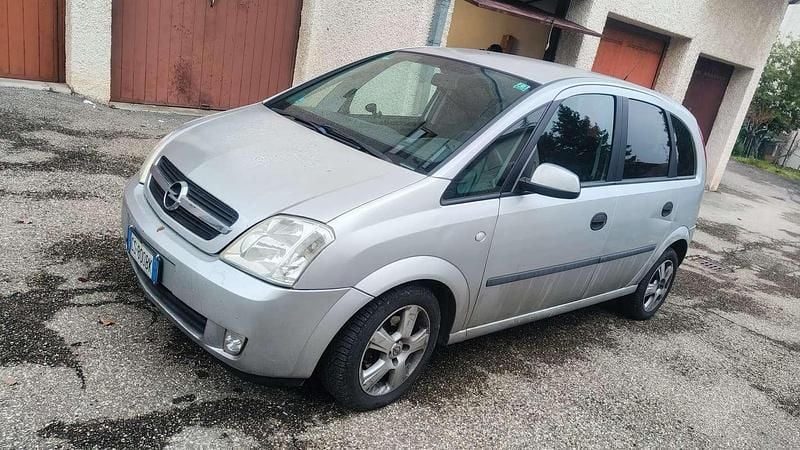 Usata 2004 Opel Meriva Club Monovolume | 1800 € (Buon prezzo) - Immagine 1/4