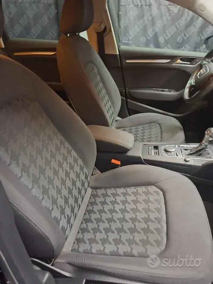 Usado Audi A3 110 CV (80 kW) 2016 Negro Familiar