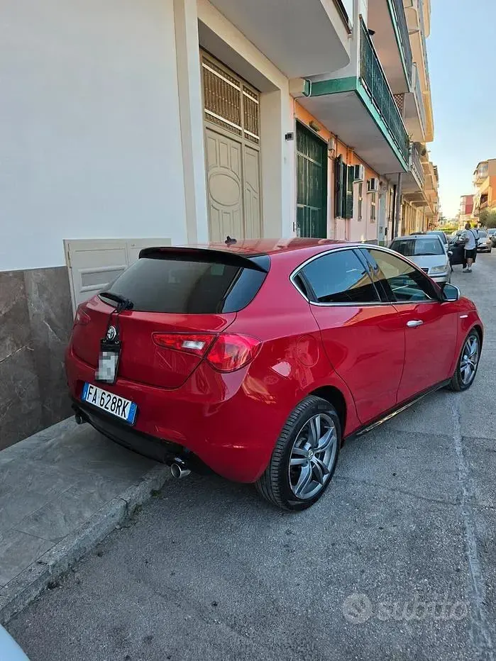 Usata Alfa Romeo Giulietta Exclusive 175 CV (128 kW) 2015 Rosso Utilitaria