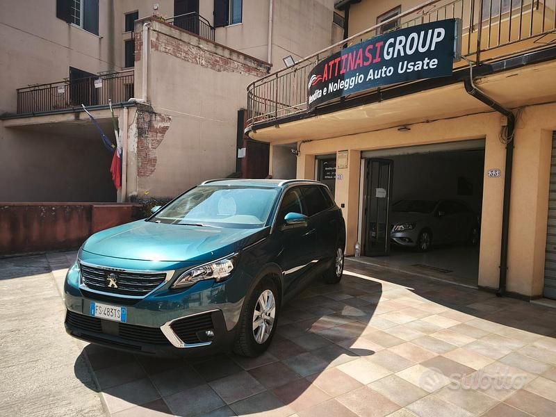 Usata Peugeot 5008 Business-Line 131 CV (96 kW) 2018 Blu Monovolume