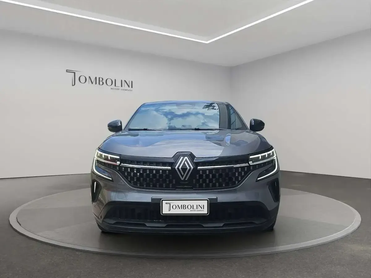 Usata Renault Austral Techno 131 CV (96 kW) 2023 Grigio SUV