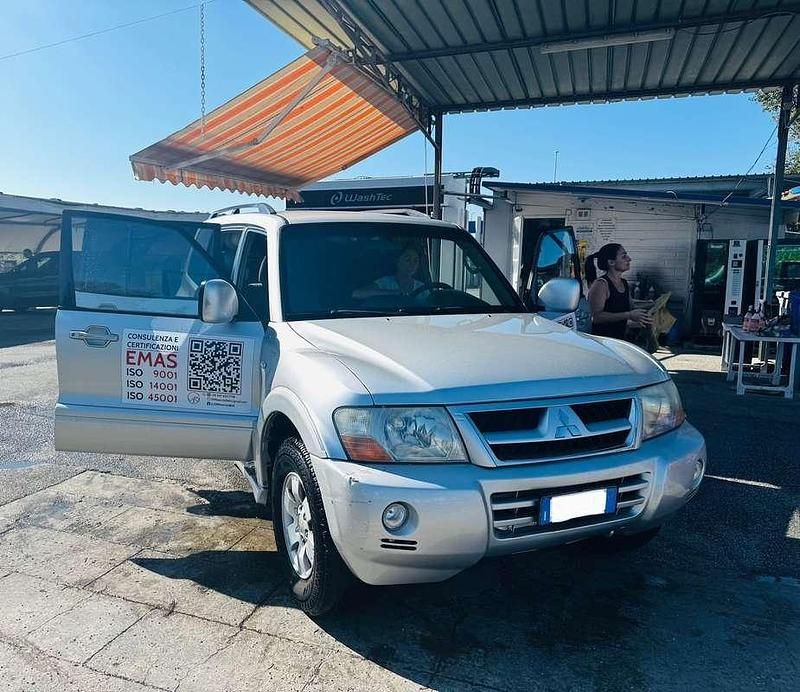 Usata Mitsubishi Pajero 160 CV (117 kW) 2004 Argento SUV