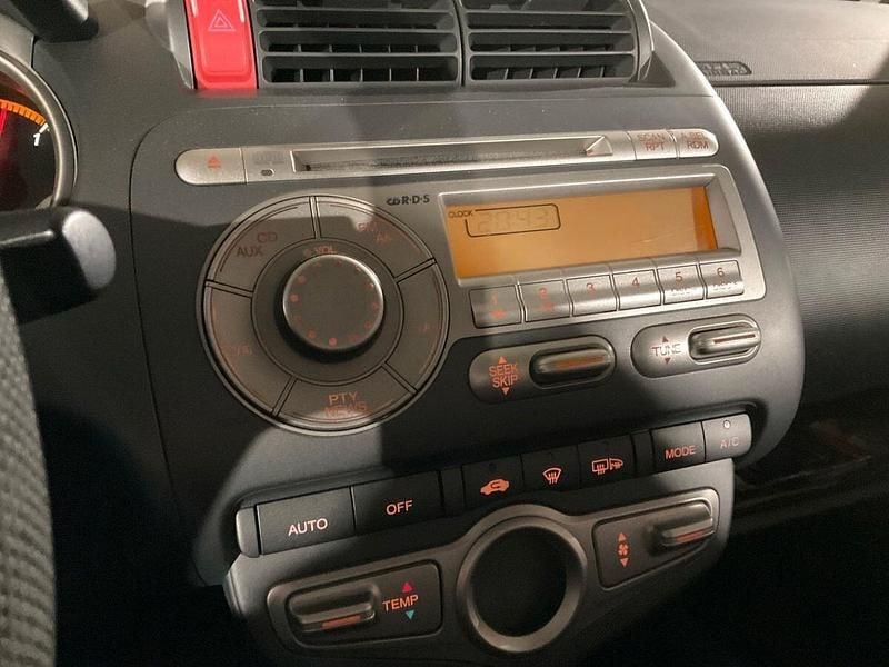 Usata Honda Jazz LS 83 CV (61 kW) 2006 Grigio Utilitaria