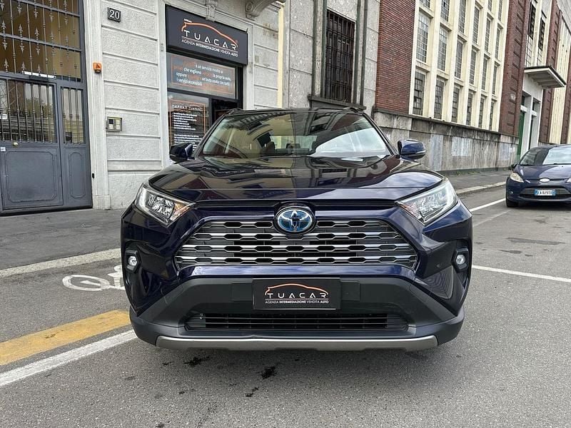 Usata Toyota RAV4 Hybrid Active 218 CV (160 kW) 2022 Blu SUV