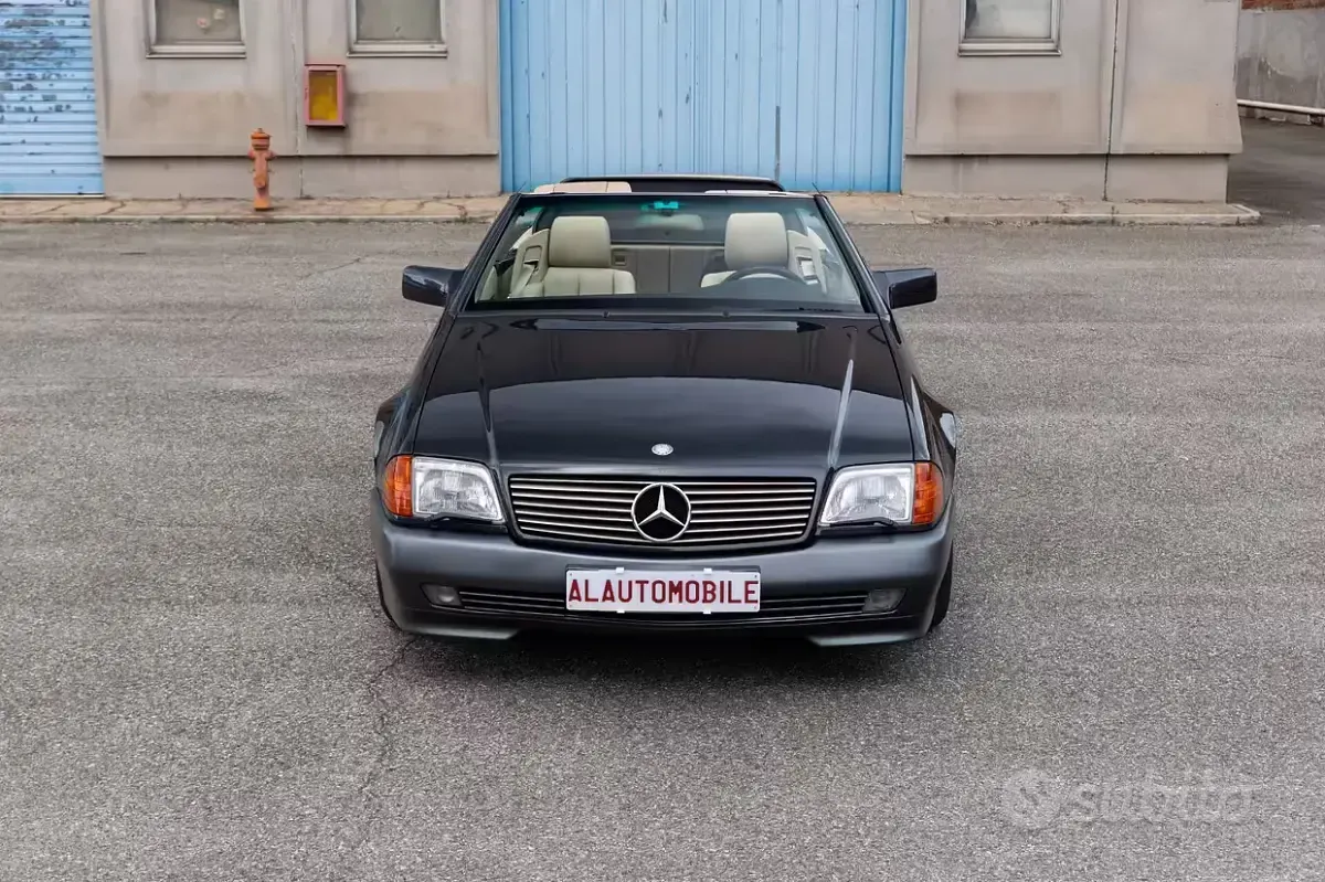 Usata Mercedes SL300 231 CV (169 kW) 1991 Nero Cabrio