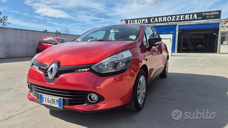 Brugt Renault Clio IV 75 HK (55 kW) 2013 Rød Sedan