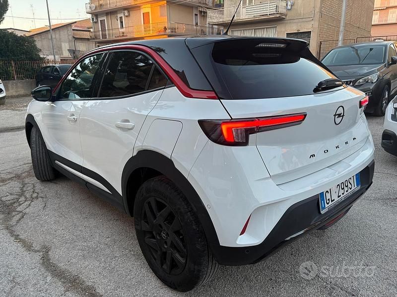 Usata Opel Mokka GS Line 101 CV (74 kW) 2022 Bianco SUV