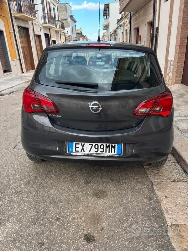 Usata 2015 Opel Corsa Due volumi | 6500 € (Buon prezzo) - Immagine 1/4