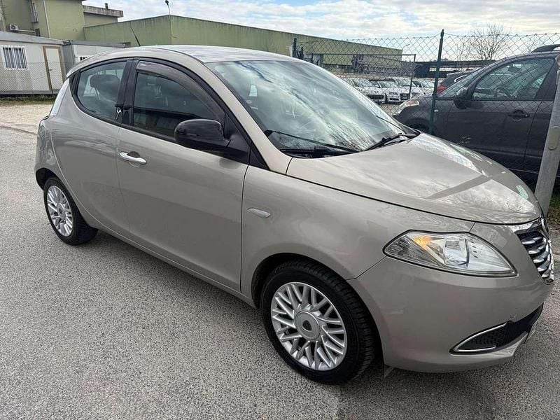 Usata Lancia Ypsilon S 95 CV (69 kW) 2014 Bronzo Utilitaria