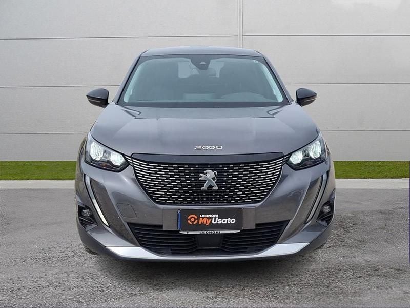 Begagnad Peugeot 2008 Allure 130 HK (95 kW) 2022 Grå SUV