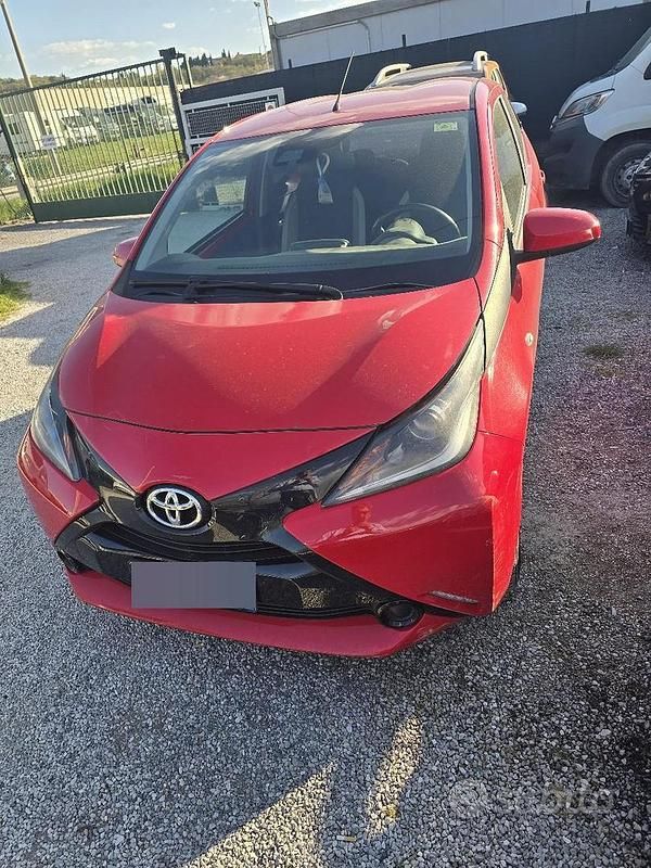 Usata Toyota Aygo 2018 Rosso Utilitaria