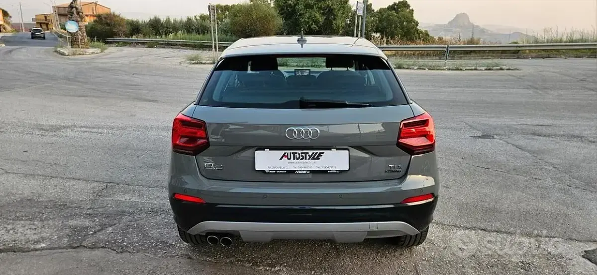 Usata Audi Q2 Design 150 CV (110 kW) 2018 Grigio SUV