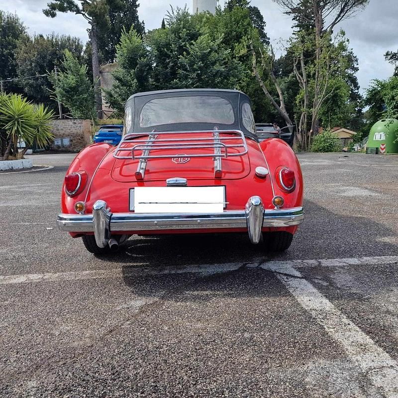 Usata MG MGA 69 CV (50 kW) 1955 Rosso Cabrio