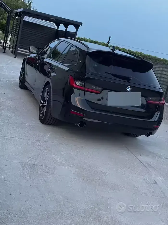 Usata BMW 318 150 CV (110 kW) 2020 Nero Station wagon