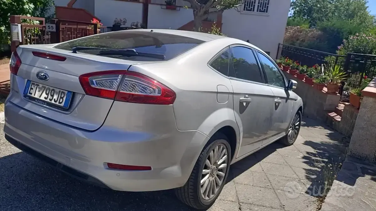Usata Ford Mondeo 163 CV (119 kW) 2014 Bluazzurro Berlina