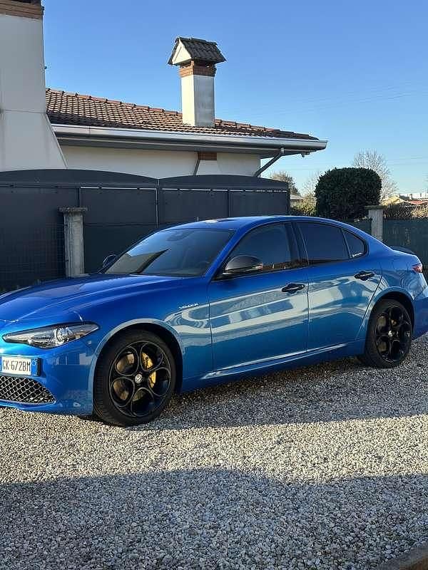 Usata Alfa Romeo Giulia Ti 211 CV (155 kW) 2022 Blu/azzurro Berlina