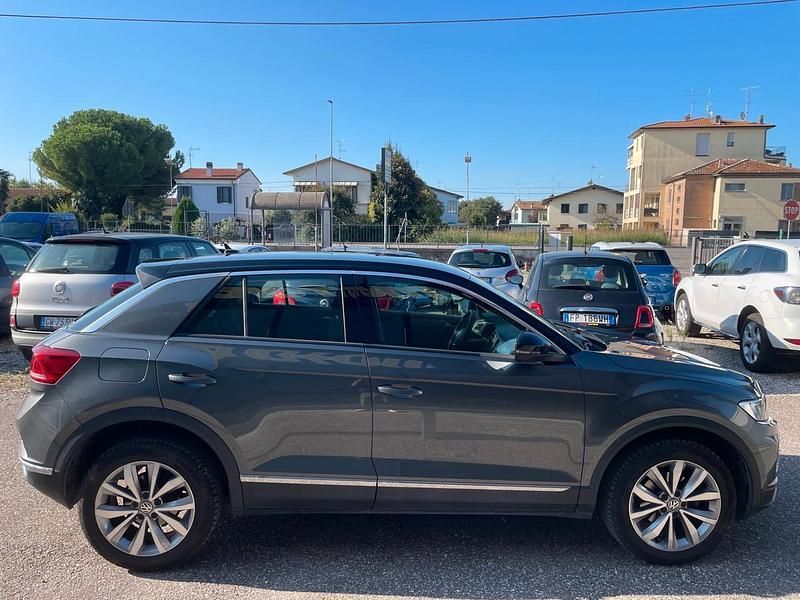 Usata VW T-Roc Style 115 CV (84 kW) 2020 Grigio SUV