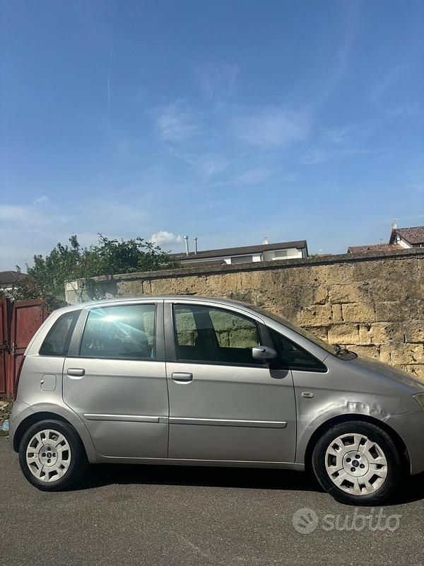Usata Fiat Idea 2005 Grigio Monovolume