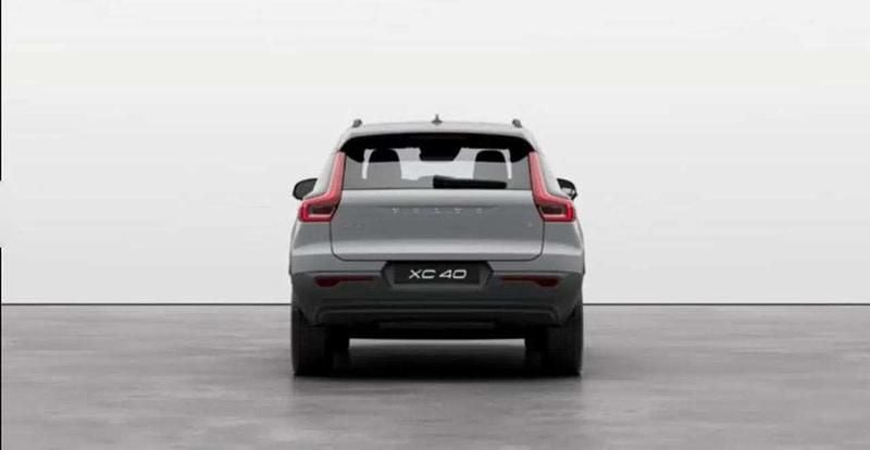 Nuova Volvo XC40 163 CV (119 kW) 2025 Grigio SUV