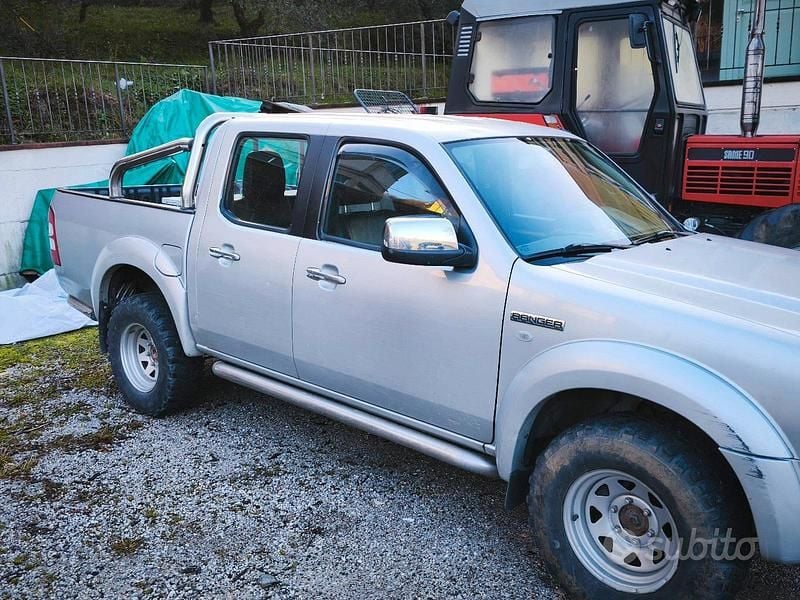 Usata Ford Ranger Limited 143 CV (105 kW) 2007 Grigio Pick-up