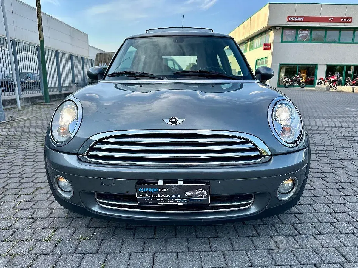 Usata Mini Cooper 122 CV (89 kW) 2010 Grigio Utilitaria