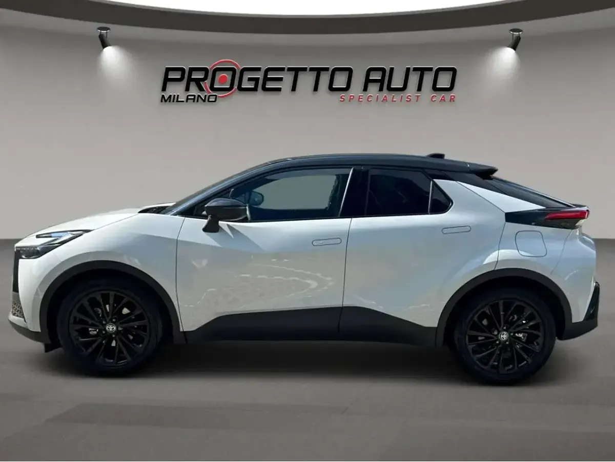 Usata Toyota C-HR Sport 152 CV (111 kW) 2025 Bianco SUV