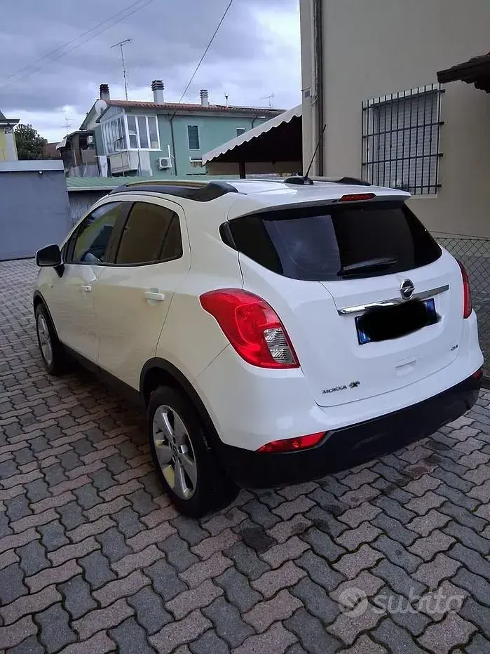 Usata Opel Mokka 131 CV (96 kW) 2017 Bianco SUV